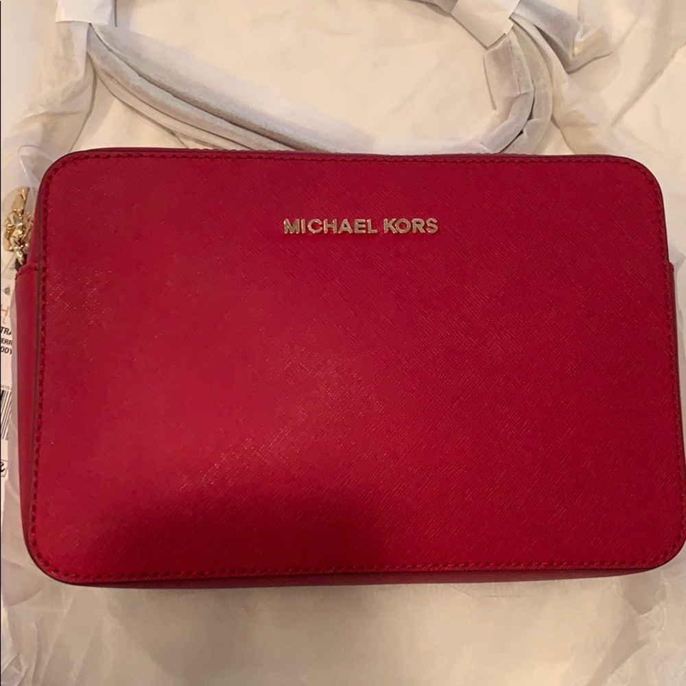 NWT NEVER USED RED MICHAEL KORS CROSSBODY BAG